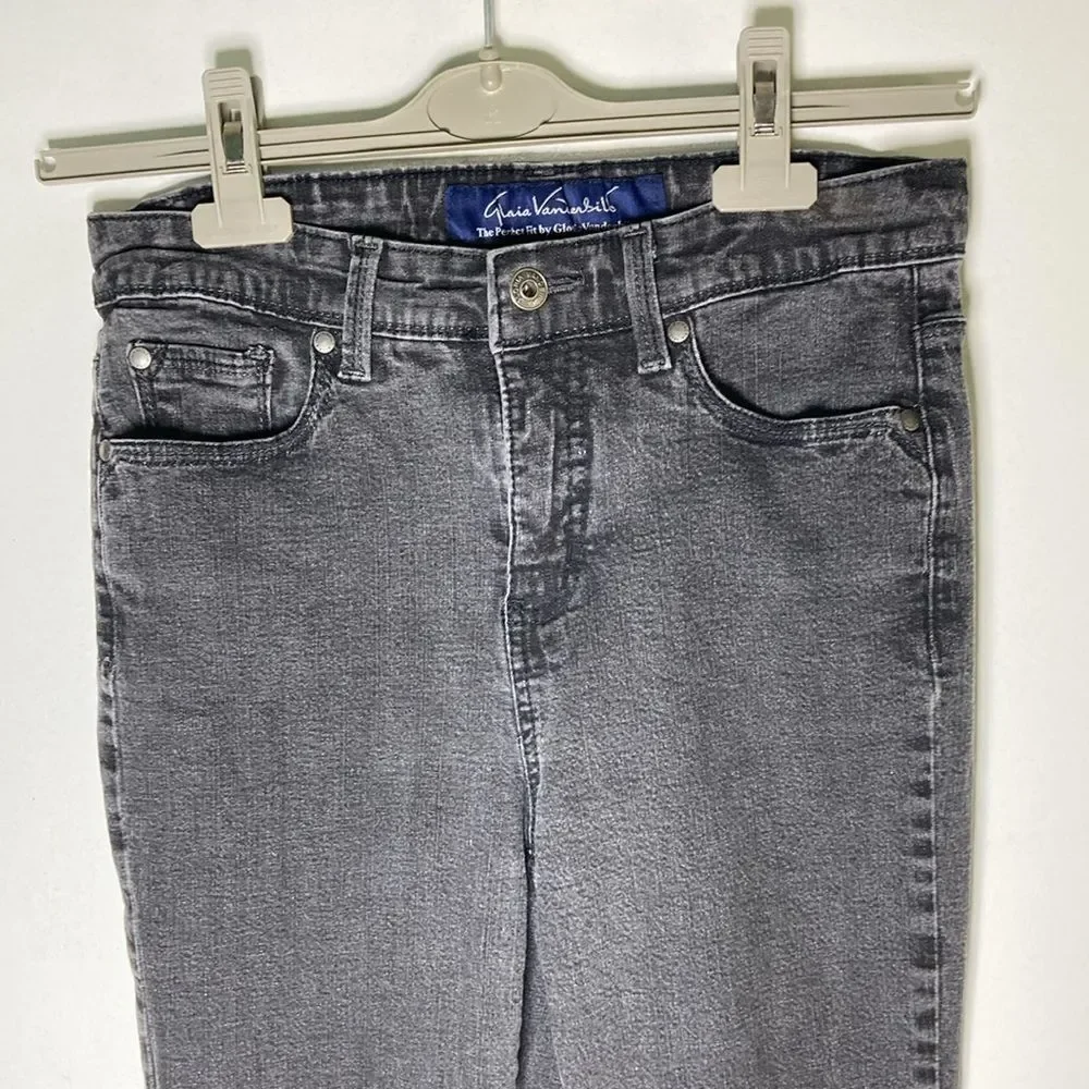 Gloria Vanderbilt “The Perfect Fit” Black Wash Straight Leg Jeans Marked 8 Fit 4